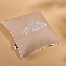 Подушка декоративна Роял з вишивкою ТМ IDEIA 45 x 45 см беж Подушка декоративна Роял з вишивкою ТМ IDEIA 45 x 45 см беж